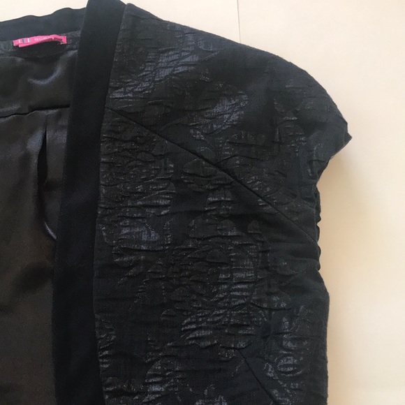BCBGirls black and short sleeves bolero size M - Picture 5 of 9